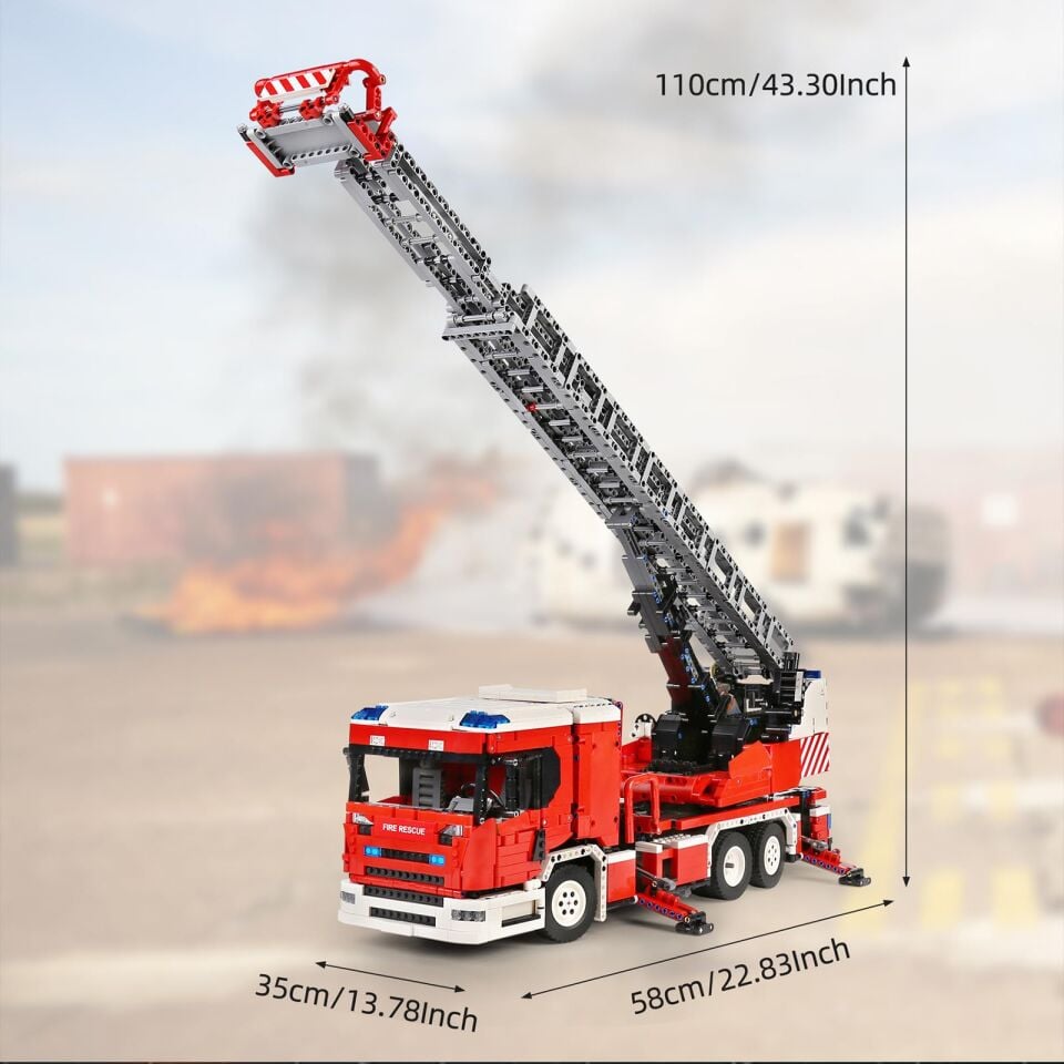 17022 Fire Engine 4.886 Parça RC İtfaiye Aracı Yapı Blok Seti